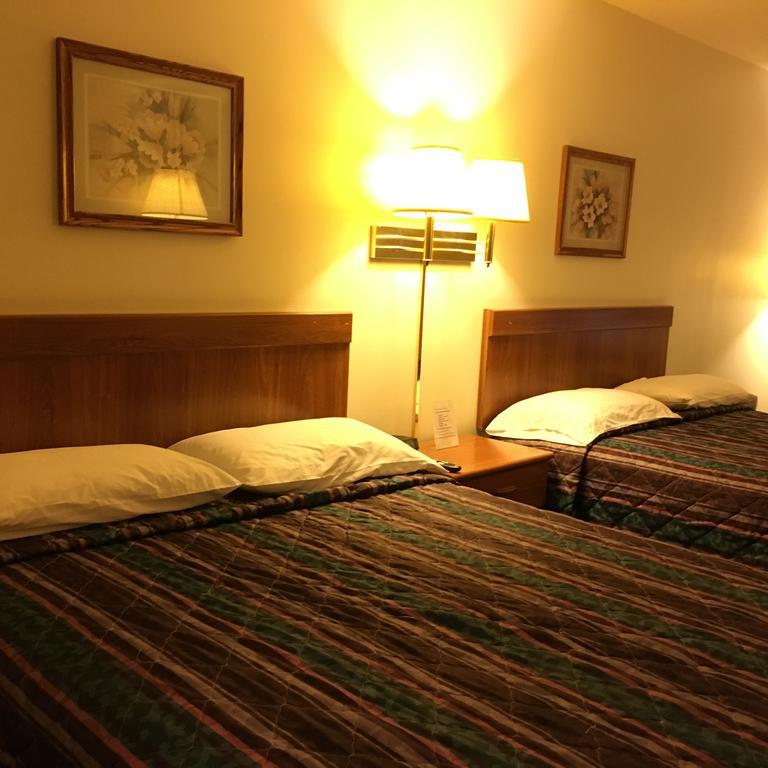 Coronado Motel & Rv Park Lindsborg 外观 照片