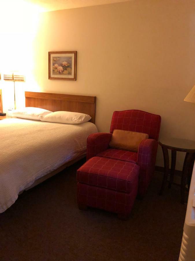 Coronado Motel & Rv Park Lindsborg 外观 照片